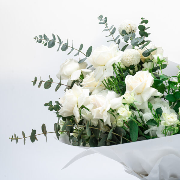 Natural White Bouquet - Image 3
