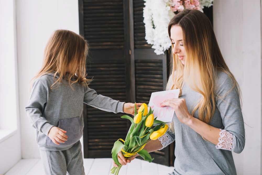 Top 10 Flowers That Moms Love (And How to Get Them Delivered for Mother’s Day)